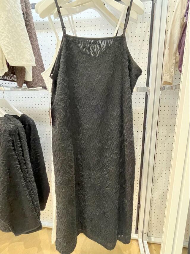 【ワークマン キモウレースワンピース】肩紐はアジャスター付きで丈感の調整が可能です