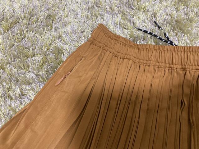 【ワークマン 撥水ランダムプリーツスカート】素材はポリエステル100%