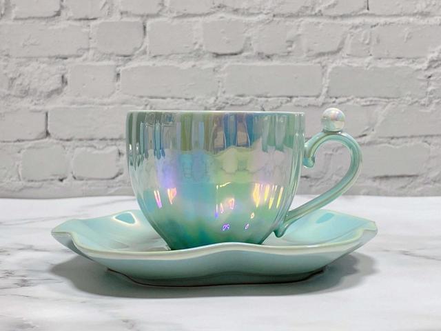 【Francfranc（フランフラン）】オパールシェルカップ＆ソーサー　MINT／税込1,400円