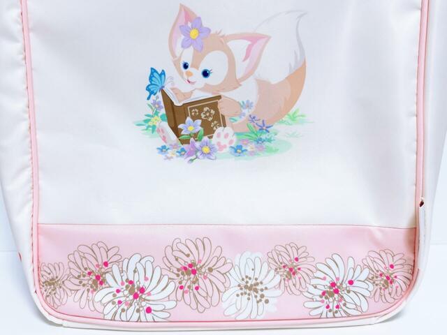 リーナ・ベルとお花が似合いますね