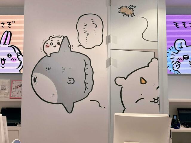 レジ奥でもあのこがひょっこり登場!