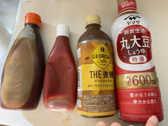 【ワークマン　レディースサーバーバスクハーフシャツ】ソース、ケチャップ、コーヒー、醤油をかけてみた結果