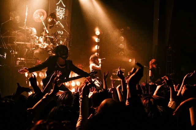 DEZERT　　撮影：小林裕和