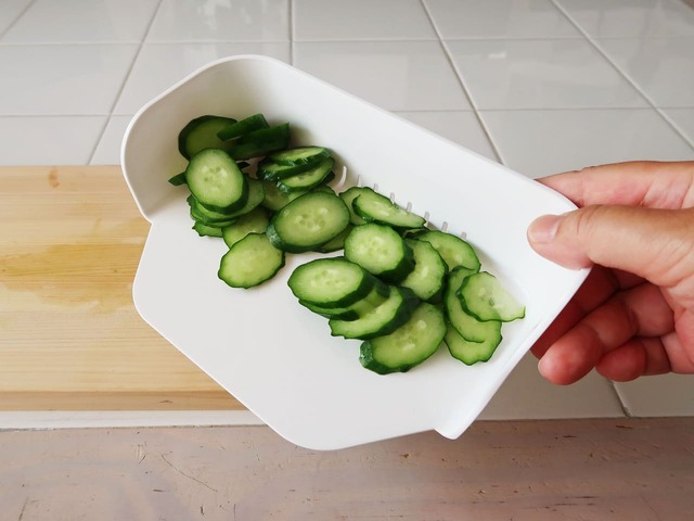 【まな板キャッチャー】サラダを作るときの使用イメージ7