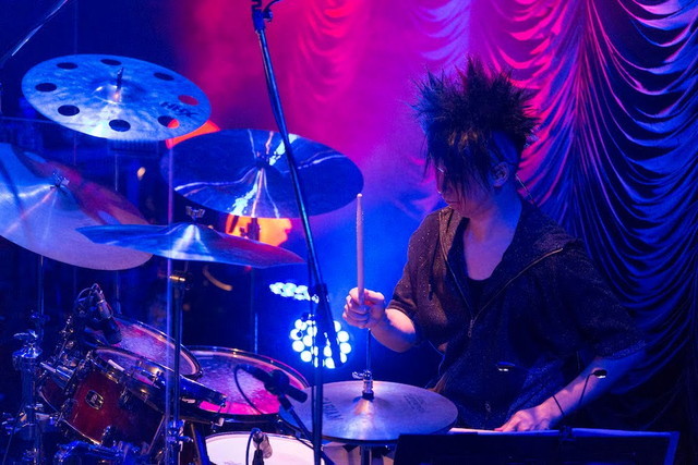 「MORRIE Solo Live 2015 “HARD CORE REVERIES”2DAYS」　撮影・大島康一 