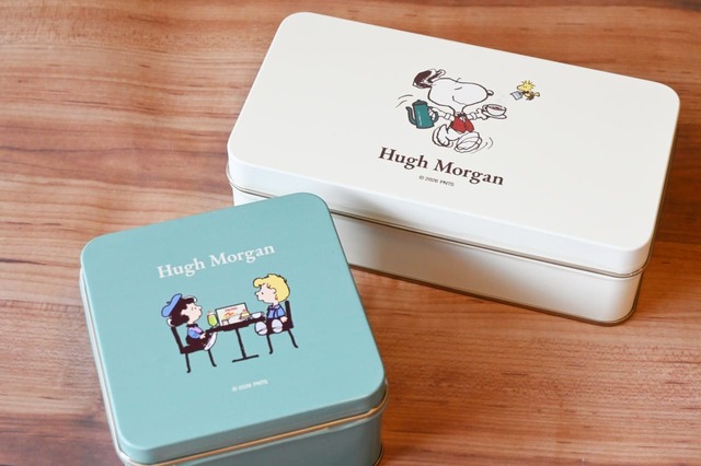 【「スヌーピー in 銀座 2026」限定商品】高級バニラスイーツ専門店「Hugh Morgan(ヒューモルガン)」のクッキー缶は2種類