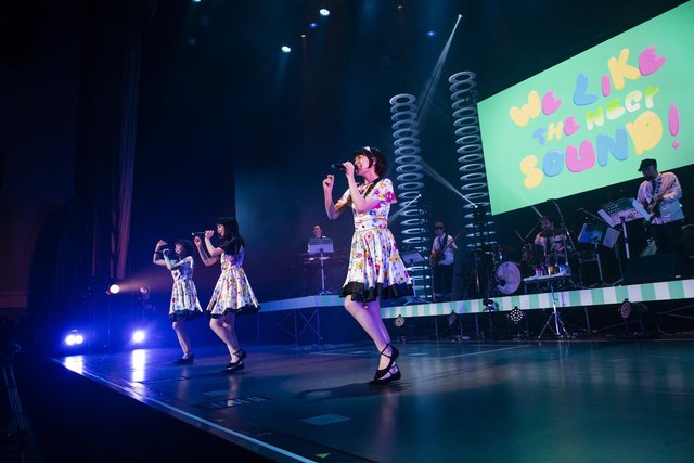 オフィシャルショット