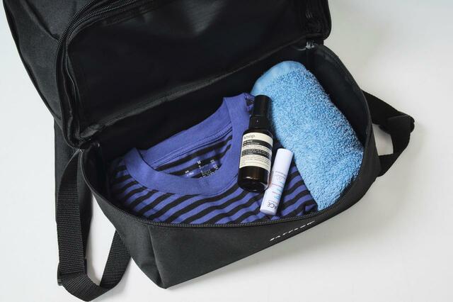 【BAYFLOWバックパック】荷物を分けて入れられる2層構造