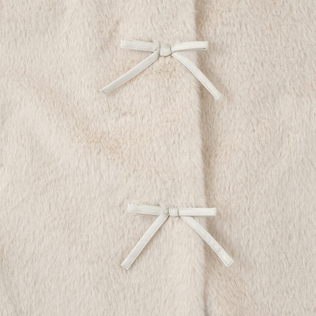 マリー おしゃれキャット ブルゾン ブローチ付き ベージュ ARISTOCATS 55TH 16,500円