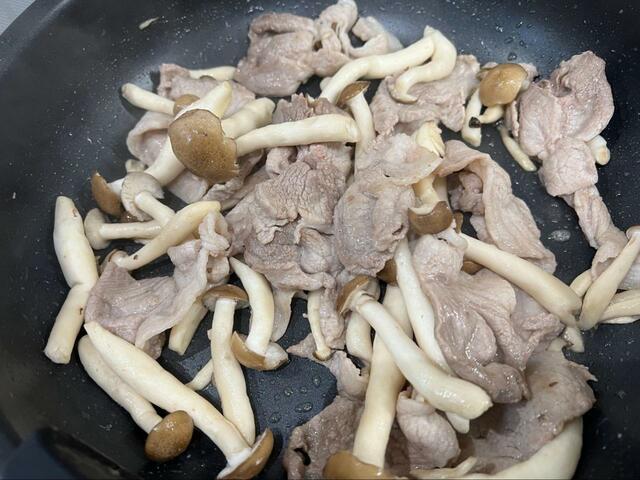 【アイリスオーヤマ TERACOAT 深型9点セット】引っ付くどころか中で具材が滑りました