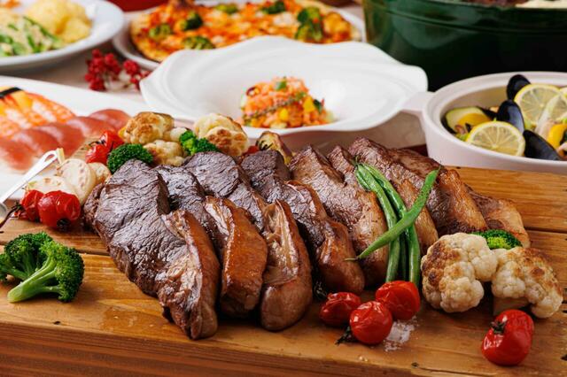 「国産牛のビーフステーキ」＜期間：2025年12月26日～2026年1月22日＞【USJオフィシャルホテルで新春を祝う「ニューイヤーブッフェ」開催！2026年1月1日限定で「マグロ解体ショー」が登場！】