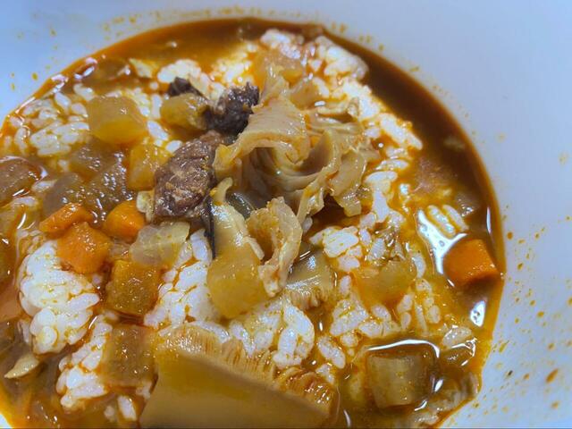 【まいばすけっと パパッと具沢山グルメ ユッケジャンクッパの素】辛すぎないので、辛いものが苦手な方でも