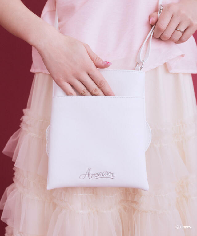 フェイスポシェット ￥8,200｜Areeamディズニーコレクション「ミッキー＆ミニー」