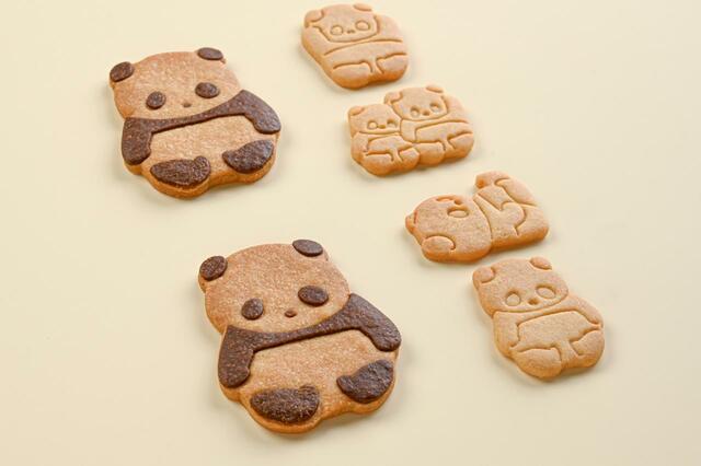 「こどもパンダのミニサブレが仲間入り」＜3,240円（税込）＞【「カタヌキヤ」の「パンダサブレ アソート缶」】