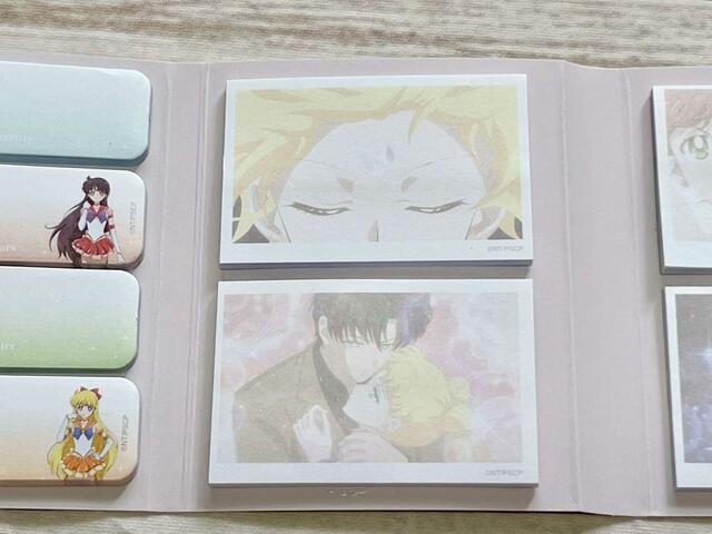 うさことまもちゃんの2ショットも…!【3COINS×セーラームーン】ふせん/330円(税込)