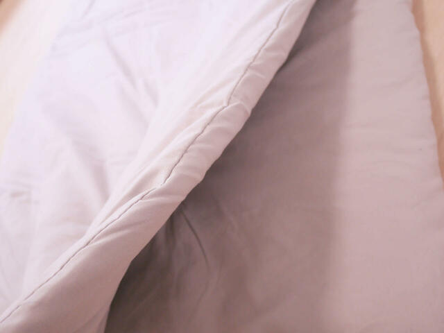 【ベルメゾン　省スペースで収納できる来客用布団セット(6点)】薄くて軽いのに暖かい