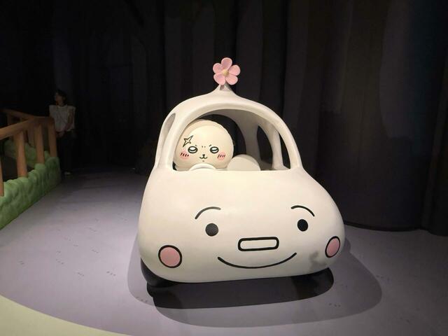 「ラッコの車」車に乗ったキュートなラッコのフォトスポット。車に乗り込んでラッコと一緒に撮影できるのがうれしい♪