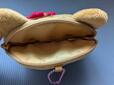 中には小物を収納できます
