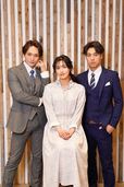 丘山晴己(左)、山口乃々華(中央)、小野塚勇人(右)　撮影：源賀津己