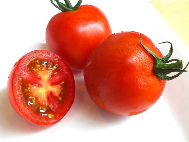 プチトマト食べくらべ/「フルティカ」(298円・税別)