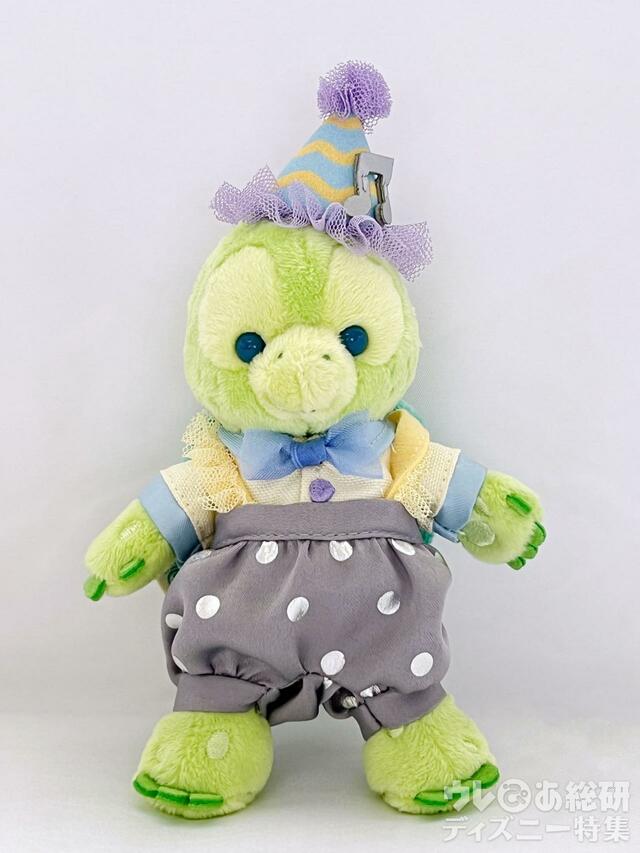 「ダッフィー&フレンズのフロム・オール・オブ・アス」ぬいぐるみバッジ