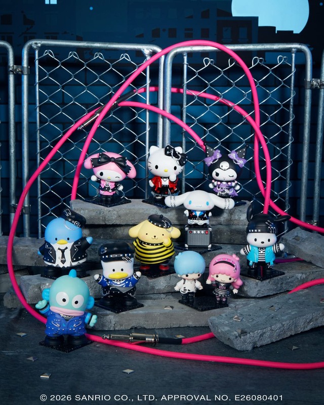 【Happyくじ「Sanrio characters PUNKS PartyHalloween2026〜」】A賞:フィギュア(全10種)/チェーンやスタッズといった「パンク」らしいシルバーがポイント