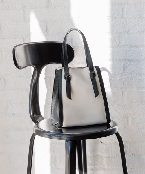 【グローバルワークのバッグ売上ランキング 1位】「スペ軽変形3WAYバッグ」4,510円（税込）