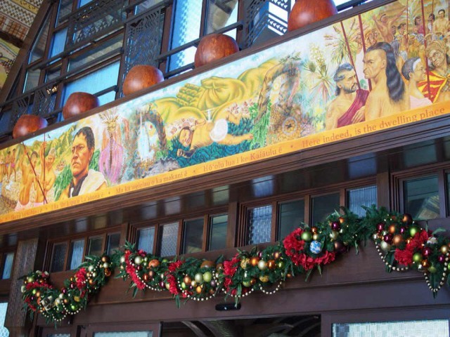 エントランスにもクリスマスの飾り付けが施され、ホテルの中はクリスマスの雰囲気に包まれます 写真提供/ゆみみさん