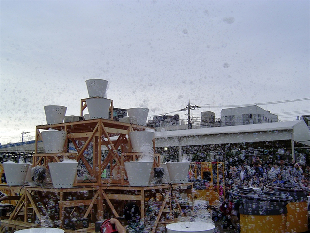 美しすぎるシャボン玉にうっとりの「Memorial Rebirth」