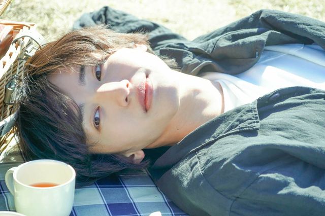 神谷透（道枝駿佑）お昼寝ショット