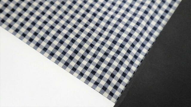 【ワークマン シアサッカーストレッチ 半袖シャツ】白と黒の折り紙で色を対比