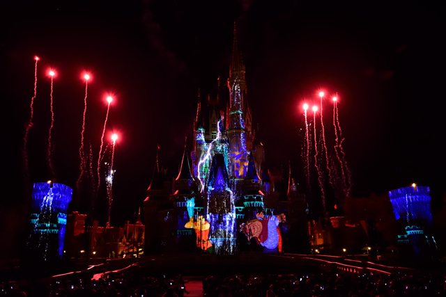 ４６：「美女と野獣」ガストンとビーストの戦い ©Disney