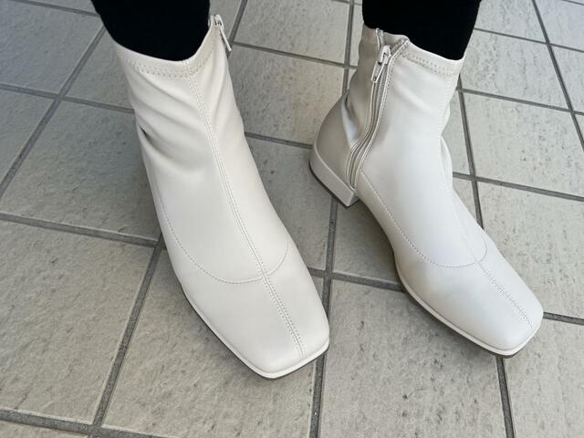 【GU ウルトラストレッチローヒールブーツ】パンツやワンピースなどなんでも合わせやすい