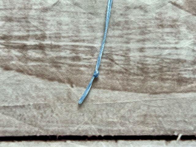 糸端を二重に片結び！長い糸端はカットしておくのがおすすめ