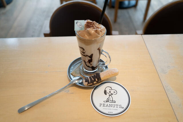 スヌーピーのふかふかラテ 1,012円