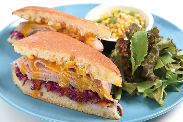 ローストポークのサンドイッチ 1200円｜3&1 Sandwich