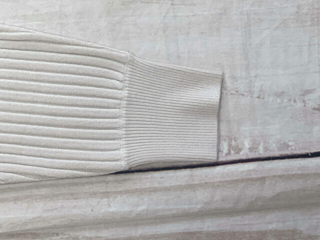 袖口はリブになっているため、腕まくりがしやすい！