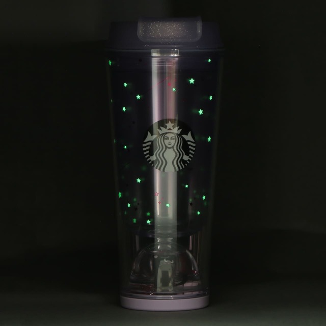 【スターバックス 2026ハロウィン】ハロウィン2026スノードームタンブラーキャットグローインザダーク355ml　3,400円（税込み）／本体の星模様の一部には暗闇で光る蓄光仕様を採用