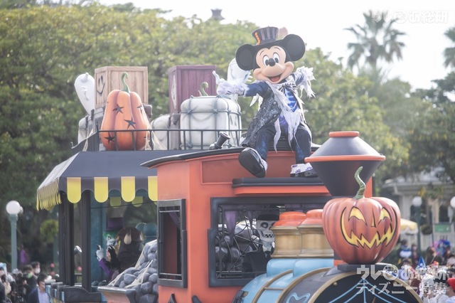 「ミッキーのグリーティングパレード・ウィズ・ヴィランズ」