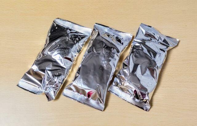 【コストコ サンミッシェル パルミエキャラメル 700g（50g×14袋） 1498円】中身は1袋6枚入りで小分けになっている