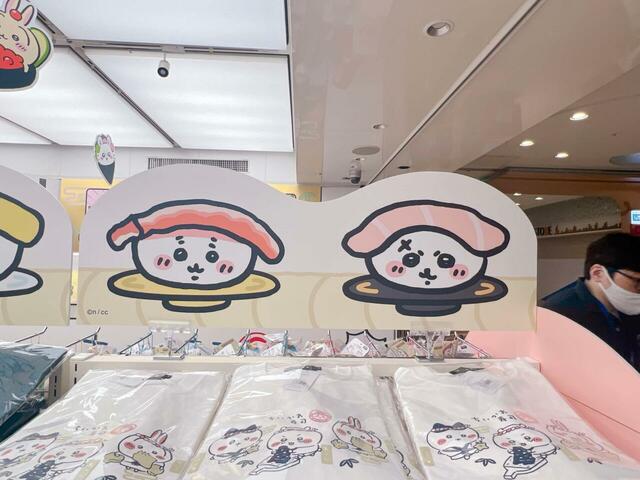 カニちゃんは頭にカニを乗せています♪ラッコはさすがの大トロ！