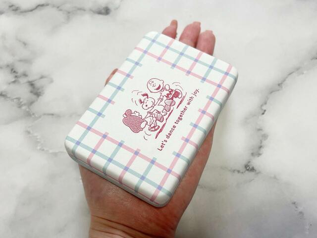 手のひらより少し大きいくらいのサイズ