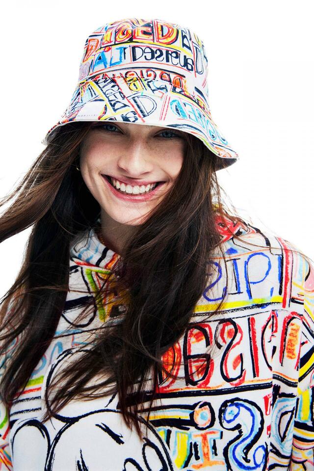 Hat ¥6,900 (税込)