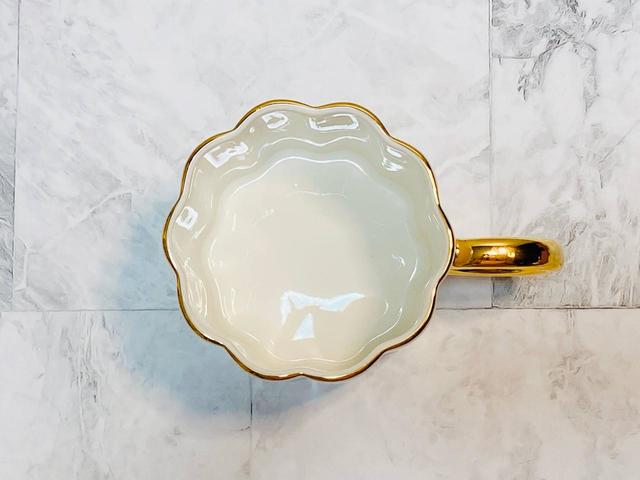 【Francfranc（フランフラン）】パステルスカラップ マグ ホワイト／税込1,000円