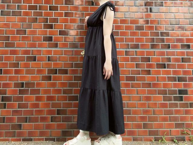 動いたときに軽やかに広がるシルエットがかわいい!