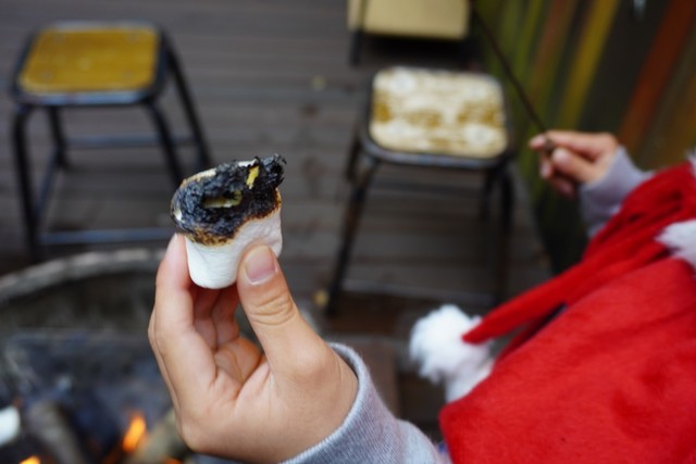 【星野リゾート　リゾナーレ熱海】焚き火でおやつづくり体験