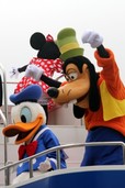 ドナルドダック グーフィー – “東京ディズニーリゾート”スペシャルパレード 静岡県御殿場市