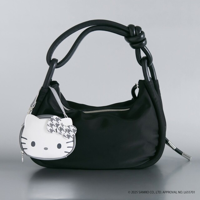 『リップが縦に収納できる ズボラに優しいミニコスメポーチ BOOK』2,959円(税込)