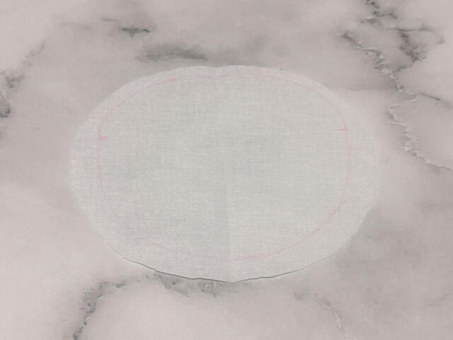 本体の出来上がり線をトレースします