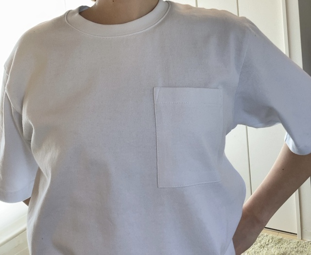 【ワークマン ヘビーウェイトコットンオーバーサイズ半袖Tシャツ】こちらも厚手で透け感なし!